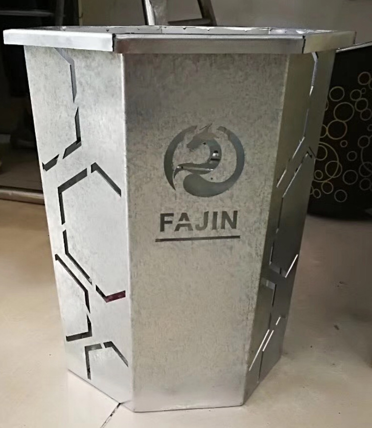 иƷ